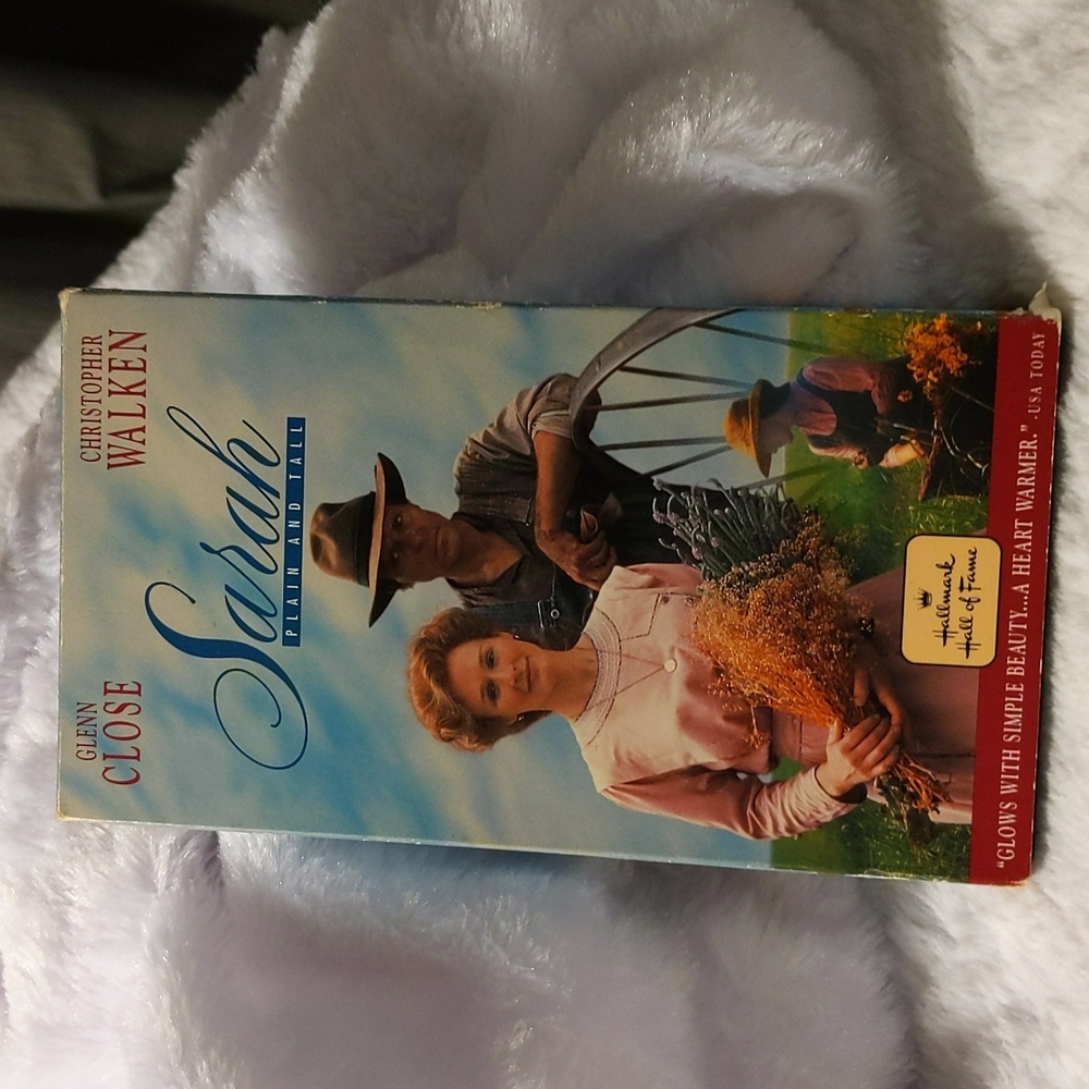 💵2/$10Bundle and Save💵 VHS Sarah Palin and Tall Starring Glenn Close